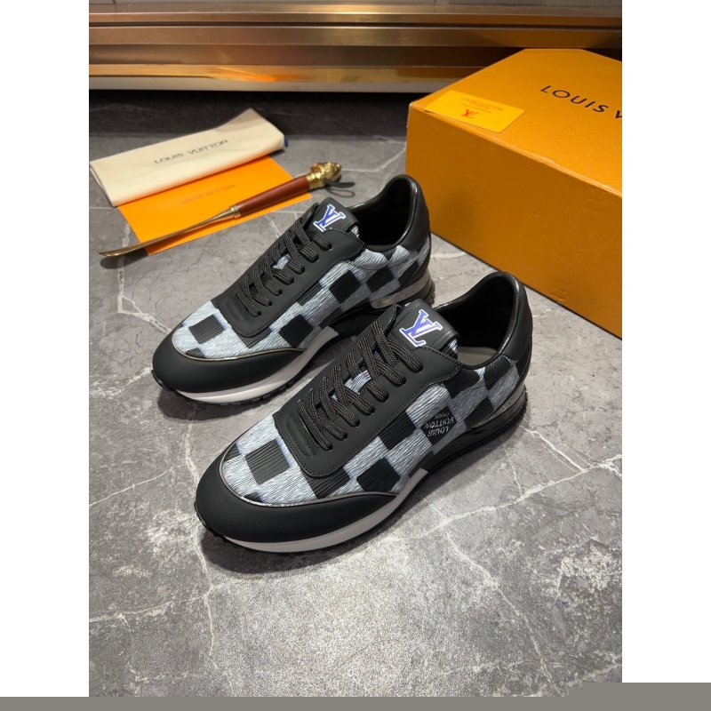 l**is V*t*n sneakers